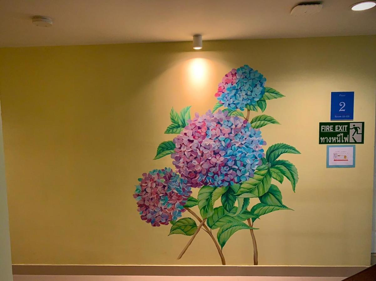 Salin Home Hotel Ramkhamhaeng Banguecoque Exterior foto