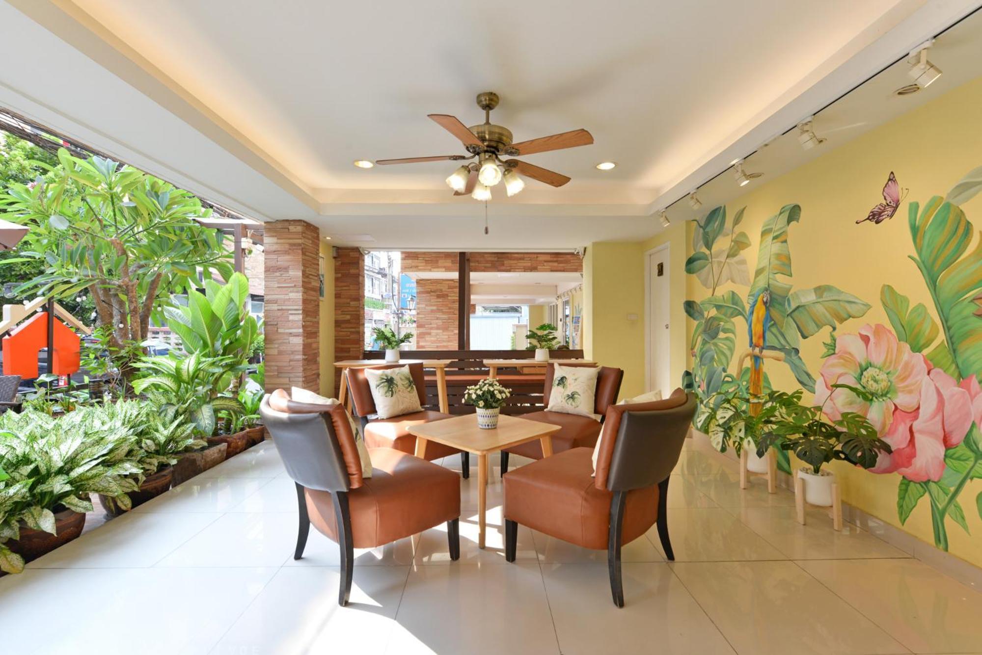 Salin Home Hotel Ramkhamhaeng Banguecoque Exterior foto